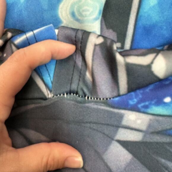 Anime Hooded Sweatshirt - Picture 4 of 8